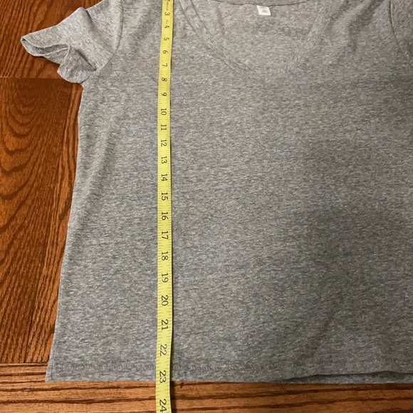 BP NORDSTROM OVERSIZED V CROPPED TEE. Heather grey available in XS S M - Picture 9 of 10